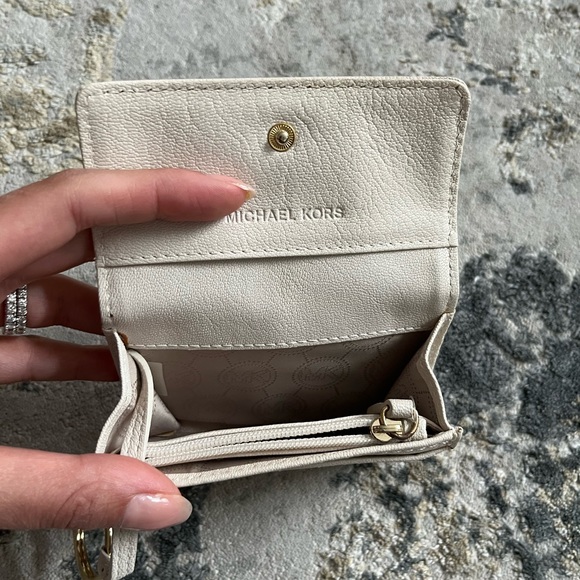 MK wallet - Picture 8 of 8